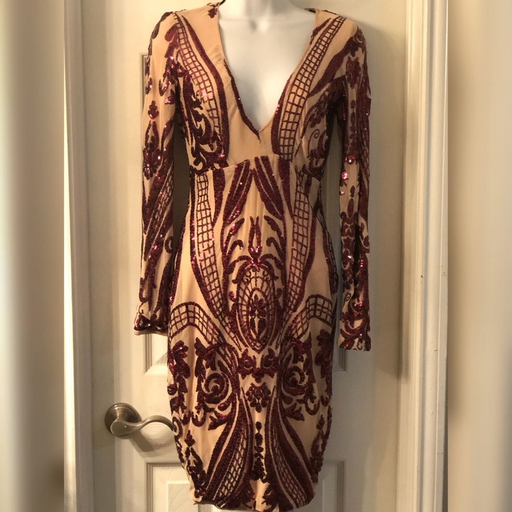 Agaci Burgundy Sequins Dress